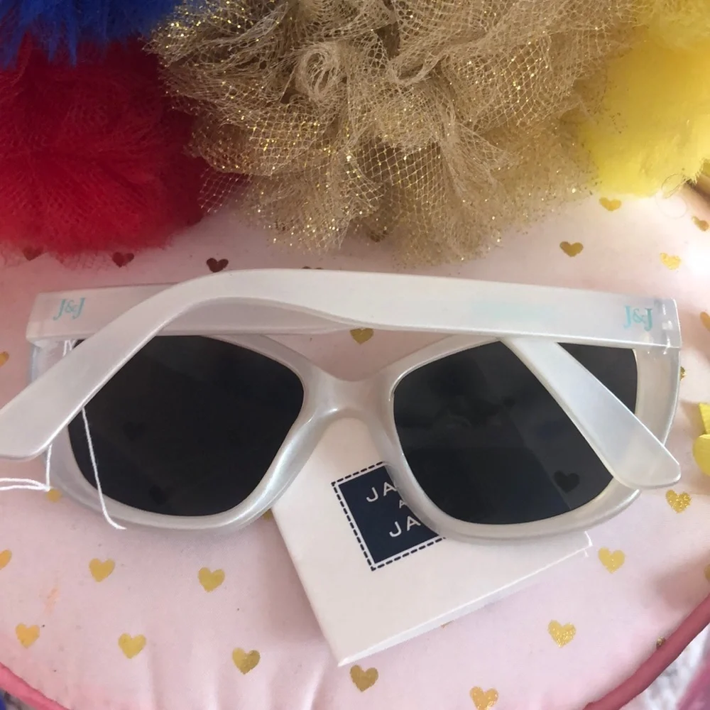 🕶Janie and Jack beautiful sunglasses size 4and up